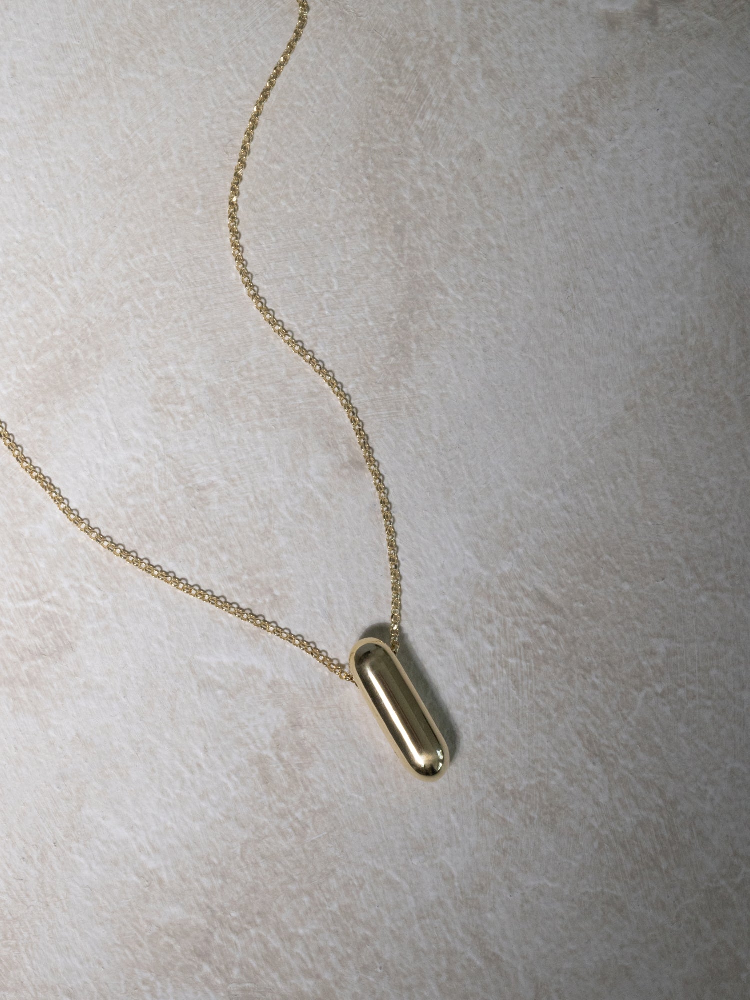 CHUBBY BAR NECKLACE