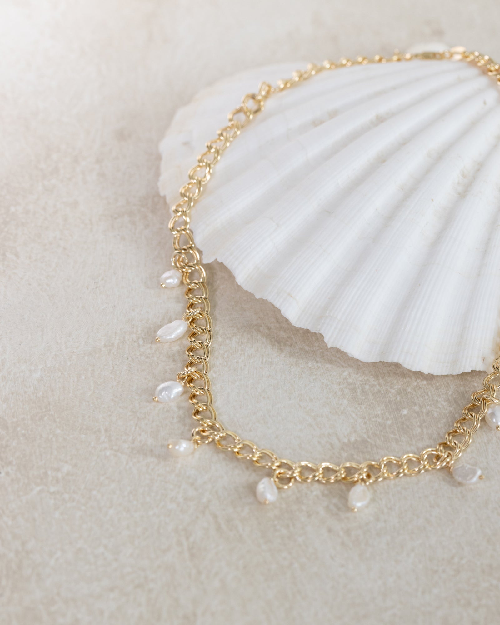 PEARL BLOOM CHOKER