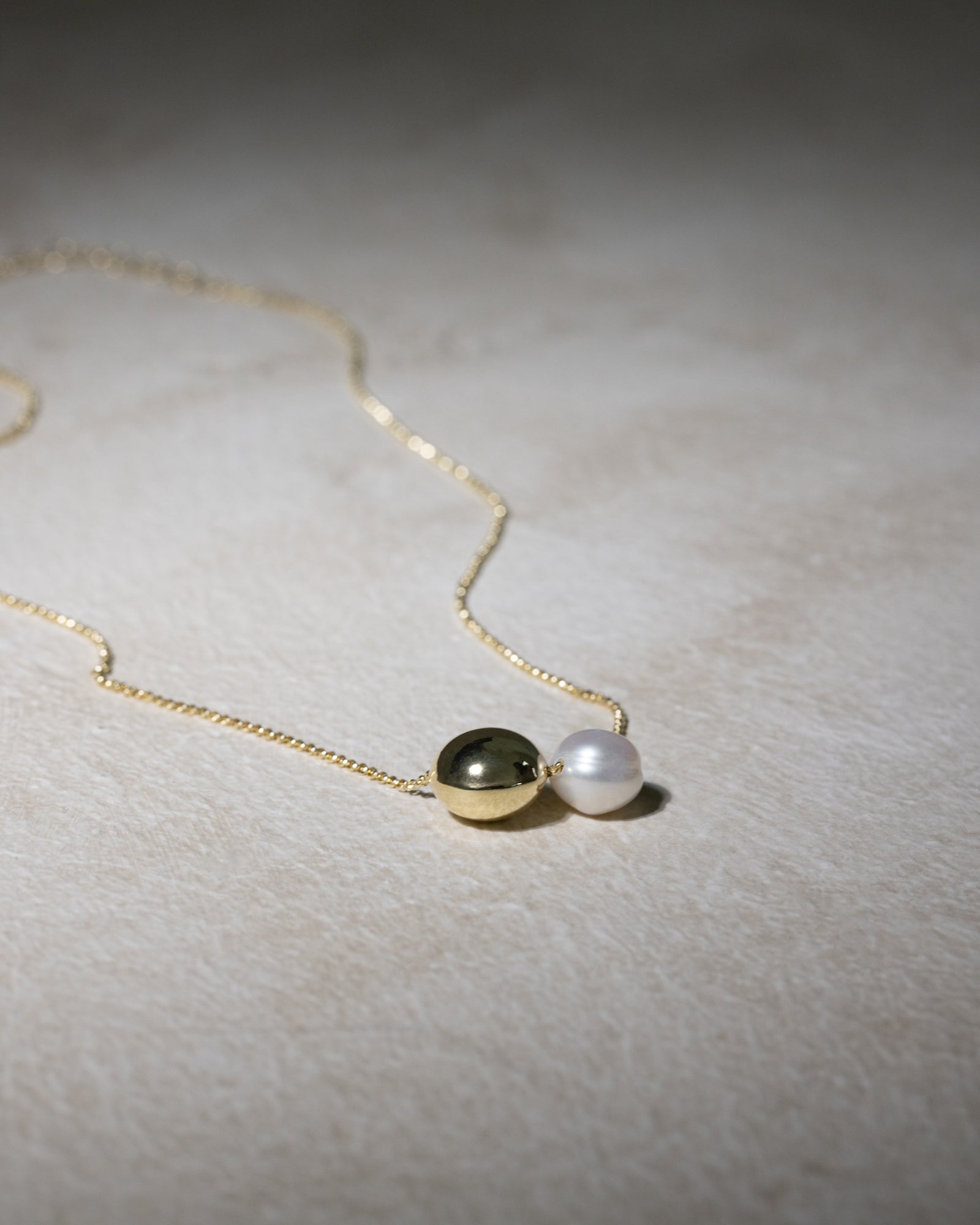 LUNA SWING NECKLACE