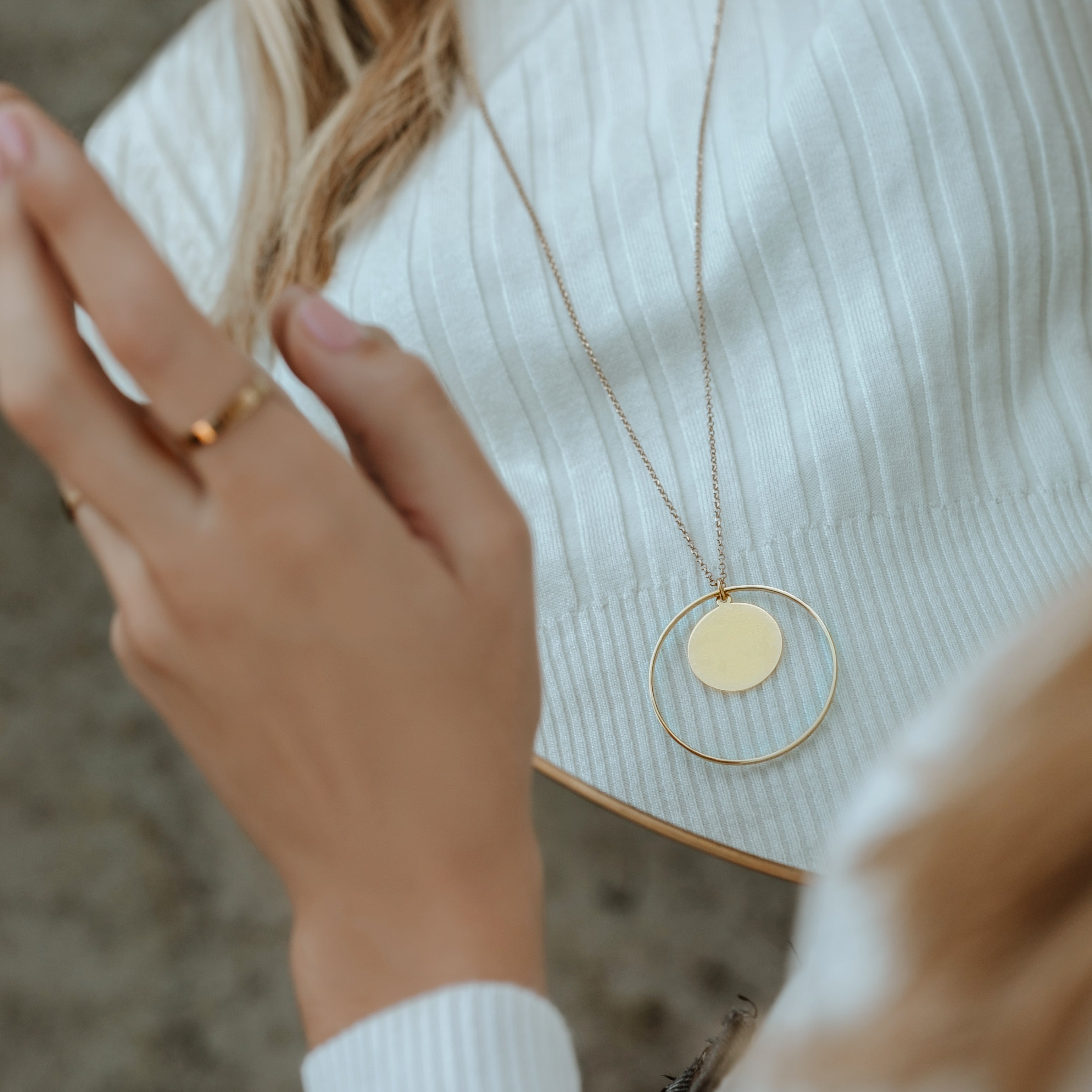 LONG DISTANCE NECKLACE
