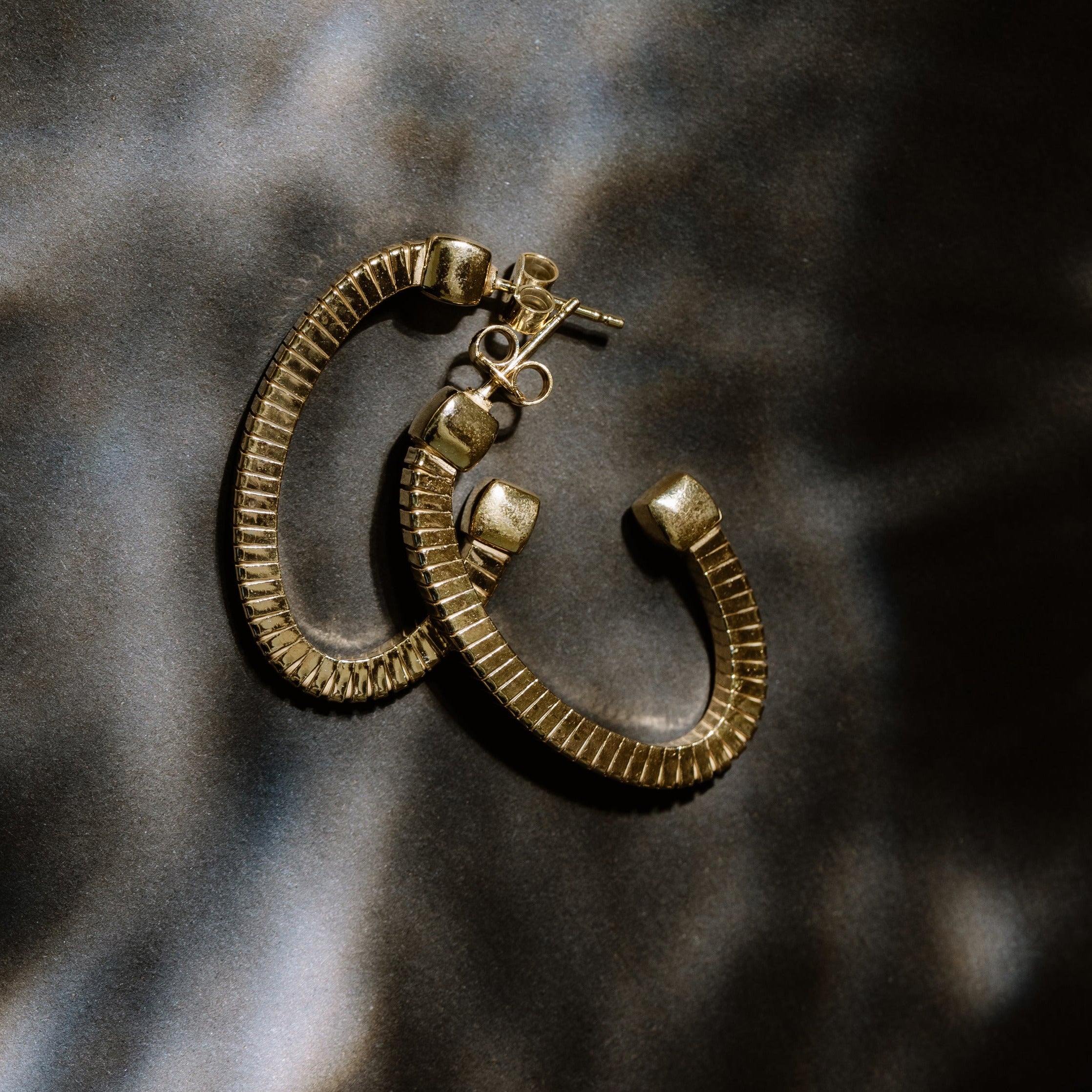 CLEO SQUARED OVALS