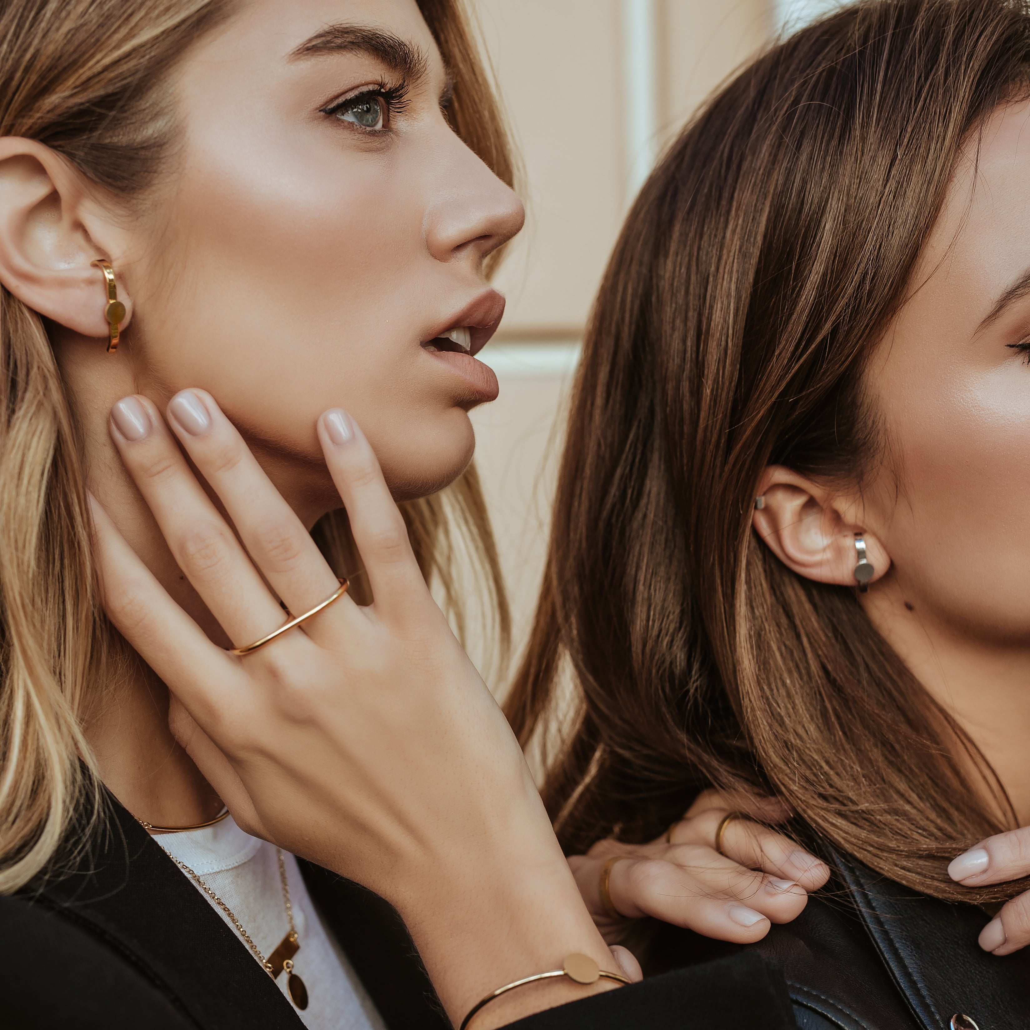 BOLD EARRING