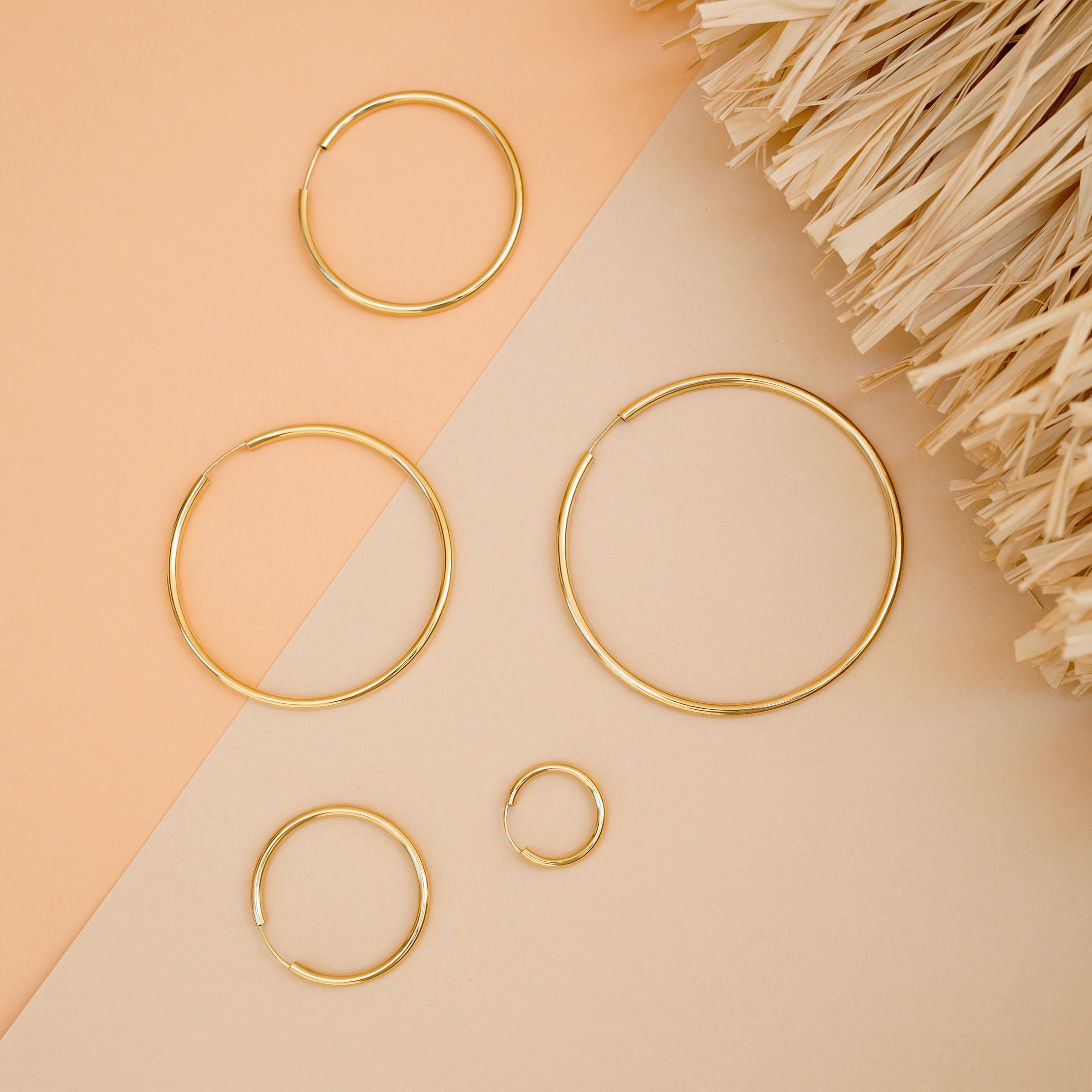 THICK CLASSIC HOOP EARRING